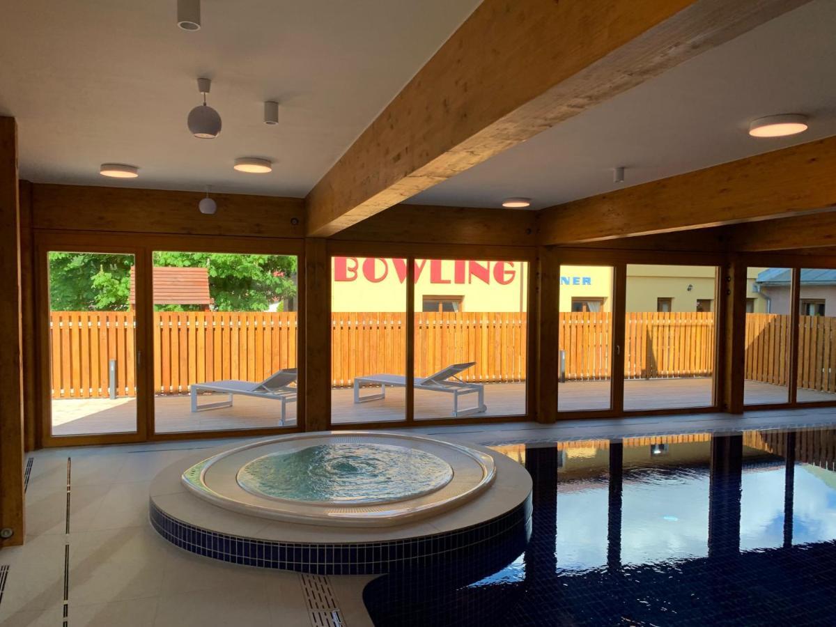 Apartment Rezidence - Javor & Wellness เชเลซนารูดา ภายนอก รูปภาพ