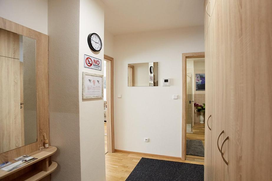 Apartment Rezidence - Javor & Wellness เชเลซนารูดา ภายนอก รูปภาพ
